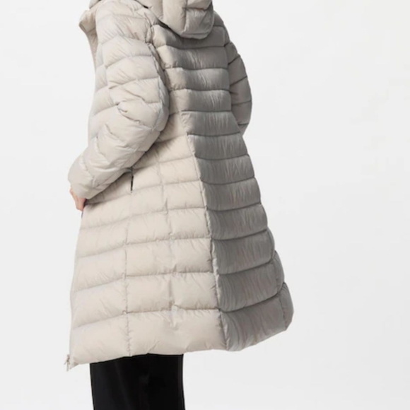 Uniqlo ultralight down packable long jacket, size L - Picture 11 of 11